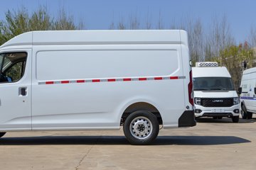 �������� E��˳ 2025�� ä���� 5.185�״��綯�����ж���ջ���53.58kWhͼƬ