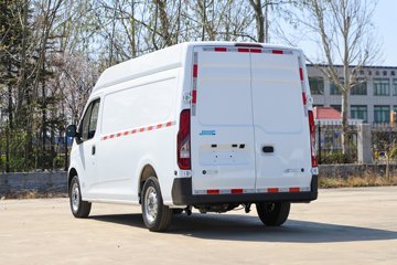 �������� E��˳ 2025�� ä���� 5.185�״��綯�����ж���ջ���53.58kWhͼƬ