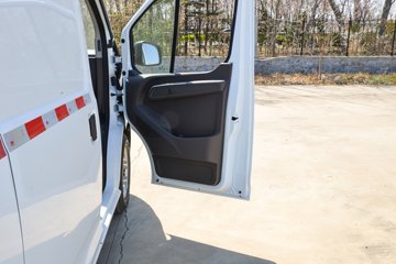 �������� E��˳ 2025�� ä���� 5.185�״��綯�����ж���ջ���53.58kWhͼƬ