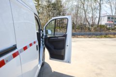 江铃汽车 E福顺 2025款 盲窗版 5.185米纯电动中轴中顶封闭货车53.58kWh
