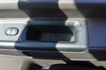 �������� E��˳ 2025�� ä���� 5.185�״��綯�����ж���ջ���53.58kWhͼƬ