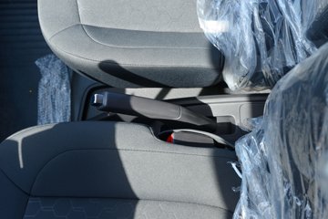 �������� E��˳ 2025�� ä���� 5.185�״��綯�����ж���ջ���53.58kWhͼƬ