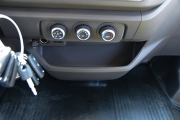 �������� E��˳ 2025�� ä���� 5.185�״��綯�����ж���ջ���53.58kWhͼƬ