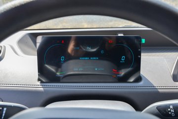 �������� E��˳ 2025�� ä���� 5.185�״��綯�����ж���ջ���53.58kWhͼƬ