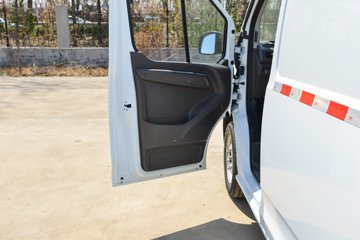 �������� E��˳ 2025�� ä���� 5.185�״��綯�����ж���ջ���53.58kWhͼƬ