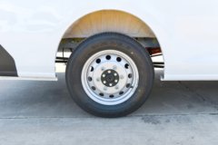 江铃汽车 E福顺 2025款 盲窗版 5.185米纯电动中轴中顶封闭货车53.58kWh