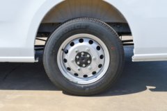 江铃汽车 E福顺 2025款 盲窗版 5.185米纯电动中轴中顶封闭货车53.58kWh