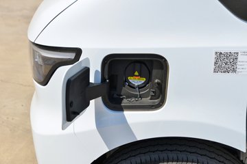 �������� E��˳ 2025�� ä���� 5.185�״��綯�����ж���ջ���53.58kWhͼƬ