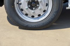 江铃汽车 E福顺 2025款 盲窗版 5.185米纯电动中轴中顶封闭货车53.58kWh