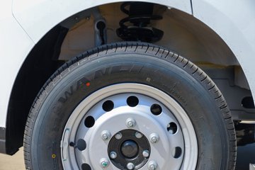 �������� E��˳ 2025�� ä���� 5.185�״��綯�����ж���ջ���53.58kWhͼƬ