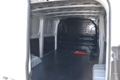 江铃 E福顺 2025款 盲窗版 4.885米纯电动短轴低顶封闭货车41.86kWh