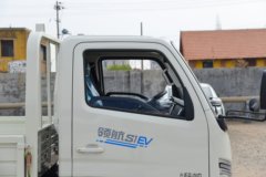 福田 时代领航S1 液刹 4.17米单排栏板小卡 亿纬66.53kWh