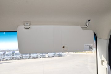 �������ó�����G300 2.5L���� 165���� ��ʿ��8�� 4.18�׵��������ῨͼƬ