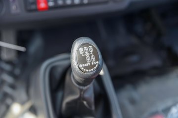 �������ó�����G300 2.5L���� 165���� ��ʿ��8�� 4.18�׵��������ῨͼƬ