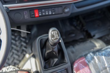 �������ó�����G300 2.5L���� 165���� ��ʿ��8�� 4.18�׵��������ῨͼƬ