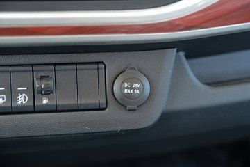 �������ó�����G300 2.5L���� 165���� ��ʿ��8�� 4.18�׵��������ῨͼƬ