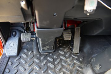 �������ó�����G300 2.5L���� 165���� ��ʿ��8�� 4.18�׵��������ῨͼƬ