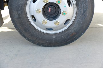 �������ó�����G300 2.5L���� 165���� ��ʿ��8�� 4.18�׵��������ῨͼƬ