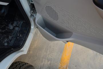 ������Խ��D3 ������ 1.6L���� 122���� ����5�� 3.3�׵�������΢��ͼƬ