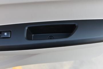 ������Խ��D3 ������ 1.6L���� 122���� ����5�� 3.3�׵�������΢��ͼƬ