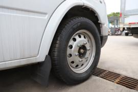 福运&nbsp;电动封闭厢货底盘图片