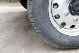 福运&nbsp;电动封闭厢货底盘图片