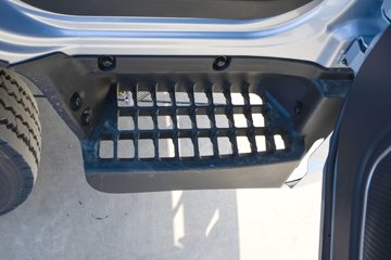 �������ó�����G1 2.5L���� 137���� ��ʿ��8�� 4.18�׵��������ῨͼƬ