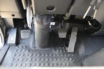 �������ó�����G1 2.5L���� 137���� ��ʿ��8�� 4.18�׵��������ῨͼƬ