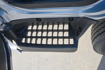 �������ó�����G1 2.5L���� 137���� ��ʿ��8�� 4.18�׵��������ῨͼƬ