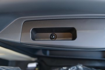 �������ó�����G1 2.5L���� 137���� ��ʿ��8�� 4.18�׵��������ῨͼƬ