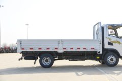 陕汽商用车德龙G1 2.5L柴油 137马力 法士特8档 4.18米单排栏板轻卡