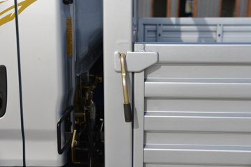 �������ó�����G1 2.5L���� 137���� ��ʿ��8�� 4.18�׵��������ῨͼƬ