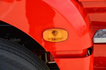 ��������Q300Max 8.5L���� 400���� 4X2 ��ʿ��12�� ǣ����ͼƬ