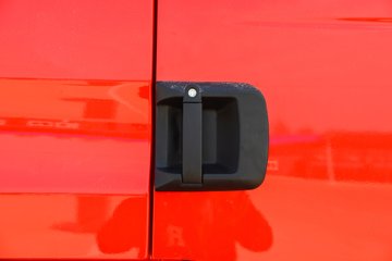 ��������Q300Max 8.5L���� 400���� 4X2 ��ʿ��12�� ǣ����ͼƬ