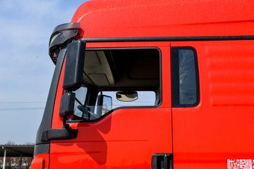 ��������Q300Max 8.5L���� 400���� 4X2 ��ʿ��12�� ǣ����ͼƬ