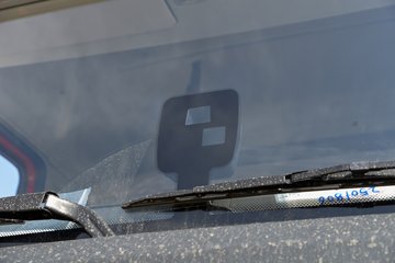 ��������Q300Max 8.5L���� 400���� 4X2 ��ʿ��12�� ǣ����ͼƬ