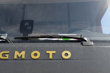 ��������Q300Max 8.5L���� 400���� 4X2 ��ʿ��12�� ǣ����ͼƬ