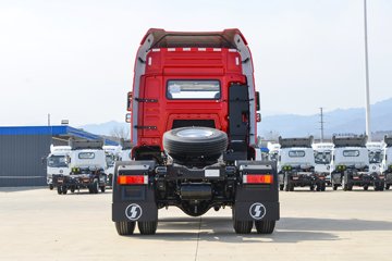 德御Q300S&nbsp;牵引车外观                                                图片