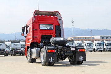 德御Q300S&nbsp;牵引车外观                                                图片