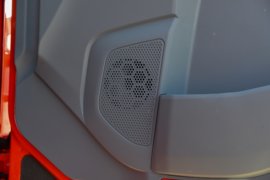 德御Q300S 牵引车驾驶室                                               图片