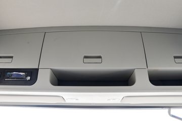 ��������Q300Max 8.5L���� 400���� 4X2 ��ʿ��12�� ǣ����ͼƬ