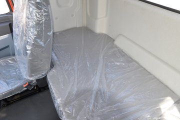 ��������Q300Max 8.5L���� 400���� 4X2 ��ʿ��12�� ǣ����ͼƬ