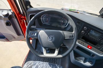 ��������Q300Max 8.5L���� 400���� 4X2 ��ʿ��12�� ǣ����ͼƬ