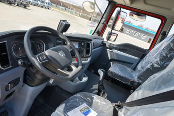 ��������Q300Max 8.5L���� 400���� 4X2 ��ʿ��12�� ǣ����ͼƬ