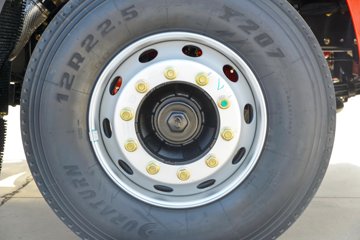 ��������Q300Max 8.5L���� 400���� 4X2 ��ʿ��12�� ǣ����ͼƬ