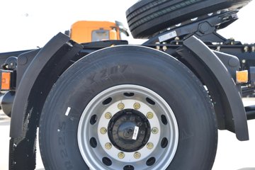 ��������Q300Max 8.5L���� 400���� 4X2 ��ʿ��12�� ǣ����ͼƬ