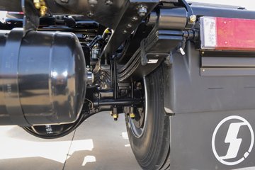 ��������Q300Max 8.5L���� 400���� 4X2 ��ʿ��12�� ǣ����ͼƬ