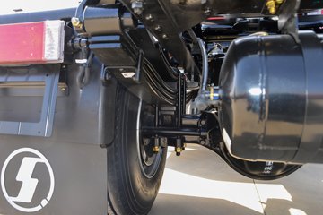 ��������Q300Max 8.5L���� 400���� 4X2 ��ʿ��12�� ǣ����ͼƬ