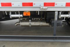 解放 J6F 180马力 5.4米排半仓栅式载货车