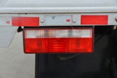 解放 J6F 180马力 5.4米排半仓栅式载货车